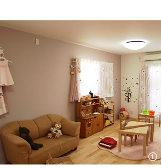 �@�A将来、間仕切り可能な子ども部屋。壁一面だけラベンダー色に。