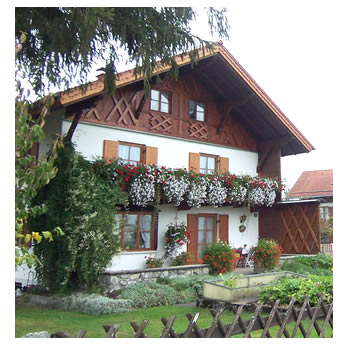 観光客を魅了する南ドイツの家