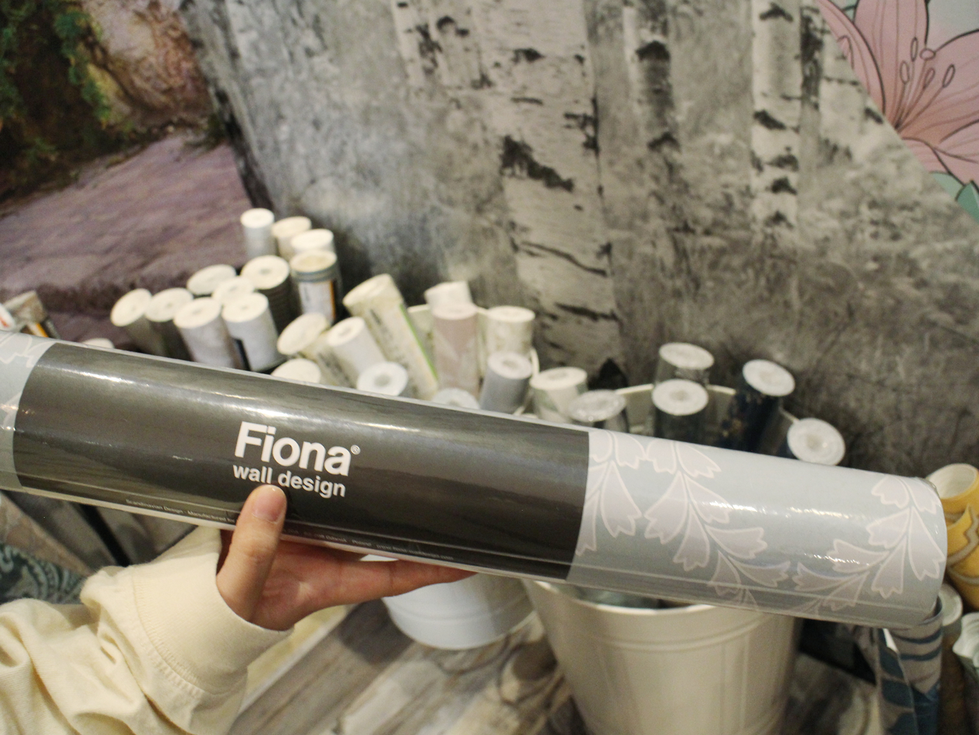 デンマークの壁紙ブランド「フィオナ」も幅53cm。