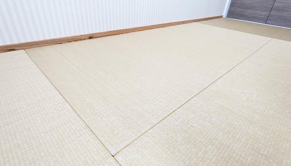 「普通の畳の縁なし版」でモダンな和室に！