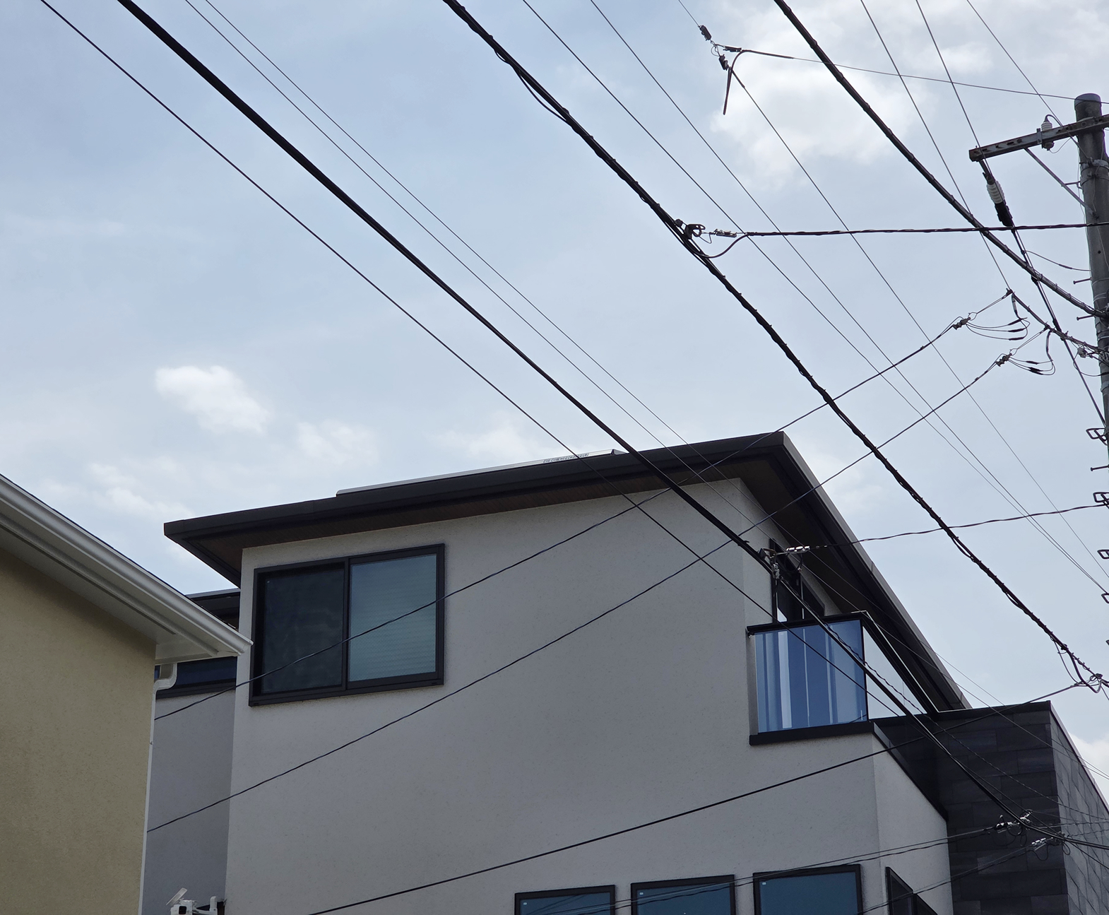 寄棟屋根全体で何kW載せられるかを重視。